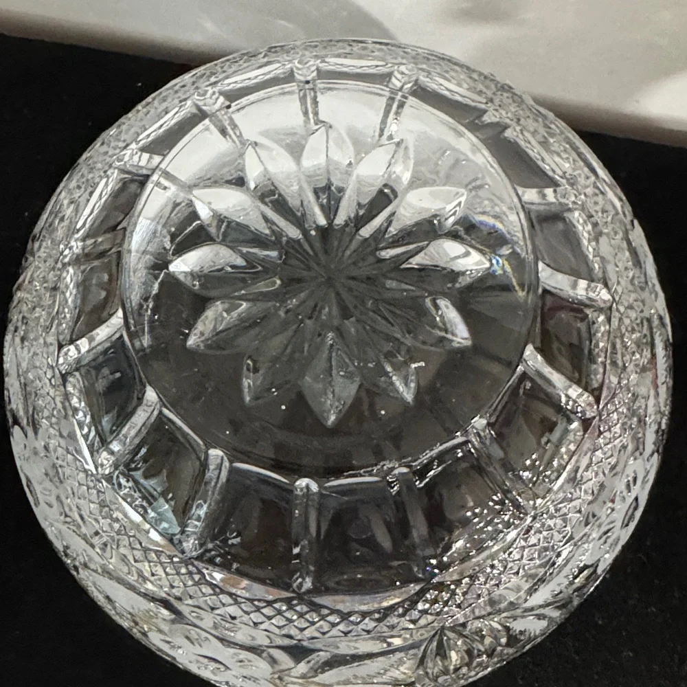 Vintage 8 1/2” Lausitzer Glas Crystal bowl German Democratic Republic (heavy)